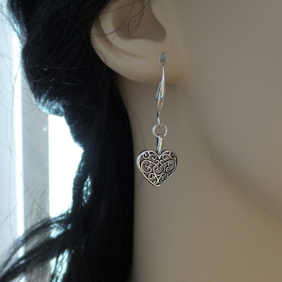 2 Pairs Of Tibet Silver Tone Heart Shaped Earrings - Picture 10 of 11